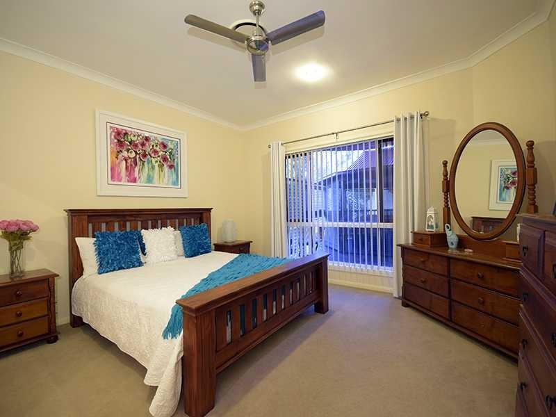 5 Allardyce Crescent, Pacific Pines QLD 4211
