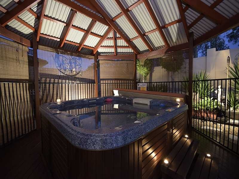 5 Allardyce Crescent, Pacific Pines QLD 4211