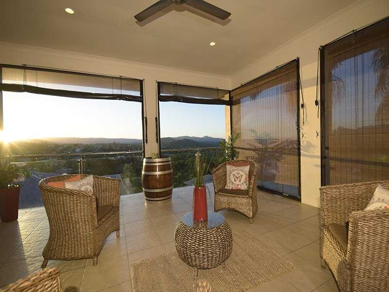 5 Allardyce Crescent, Pacific Pines QLD 4211