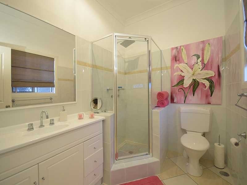 5 Allardyce Crescent, Pacific Pines QLD 4211