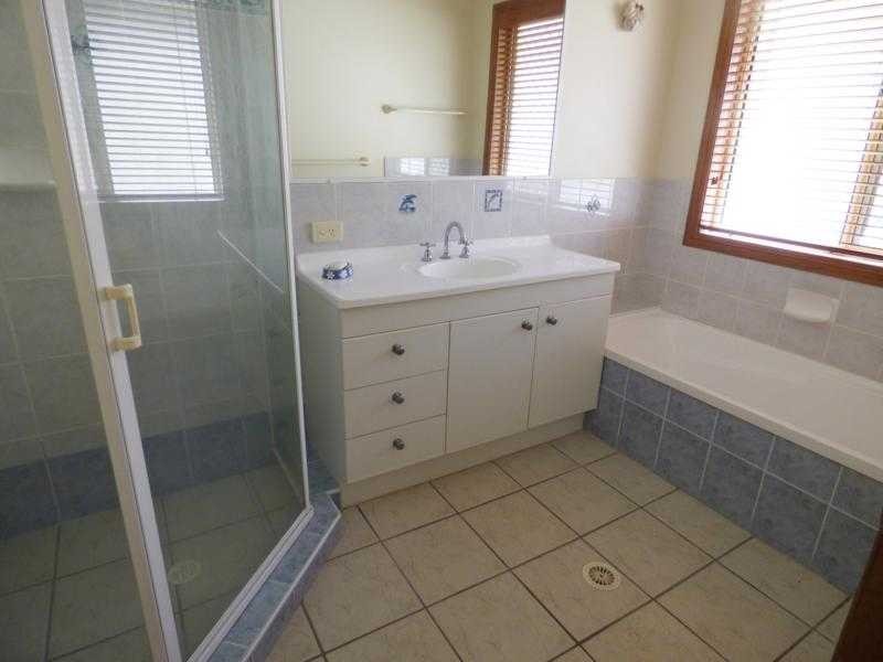 17 Pleasant Court, Cleveland QLD 4163