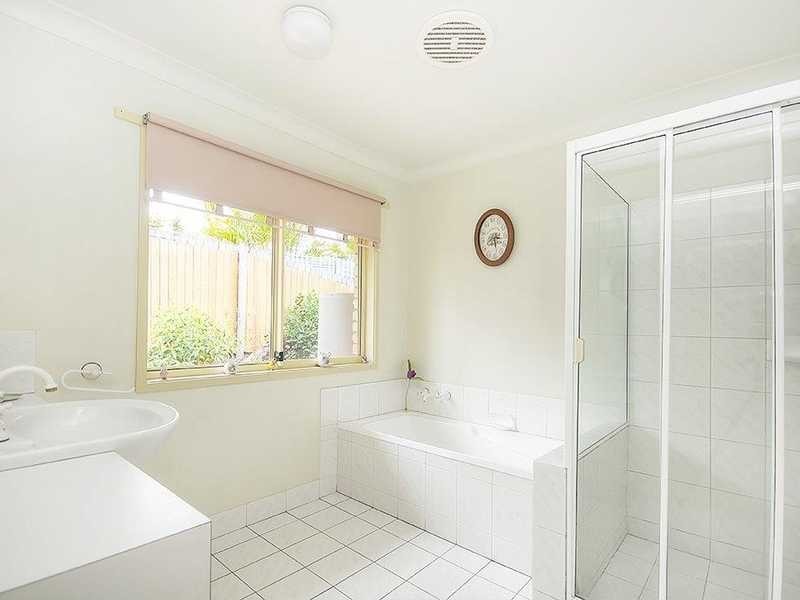 20 Presbytery Lane, Molendinar QLD 4214