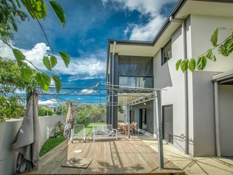 Hope Island QLD 4212