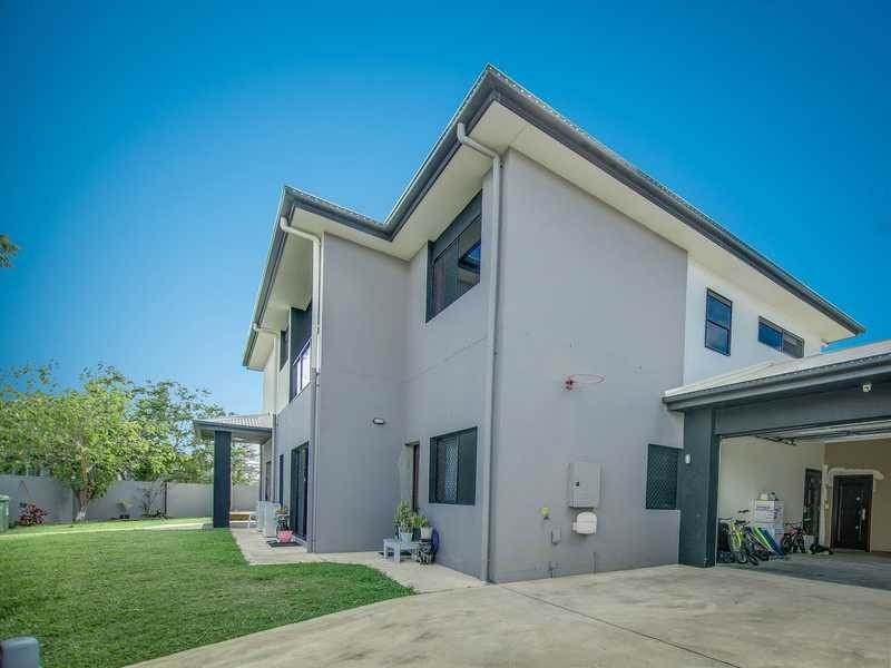 Hope Island QLD 4212