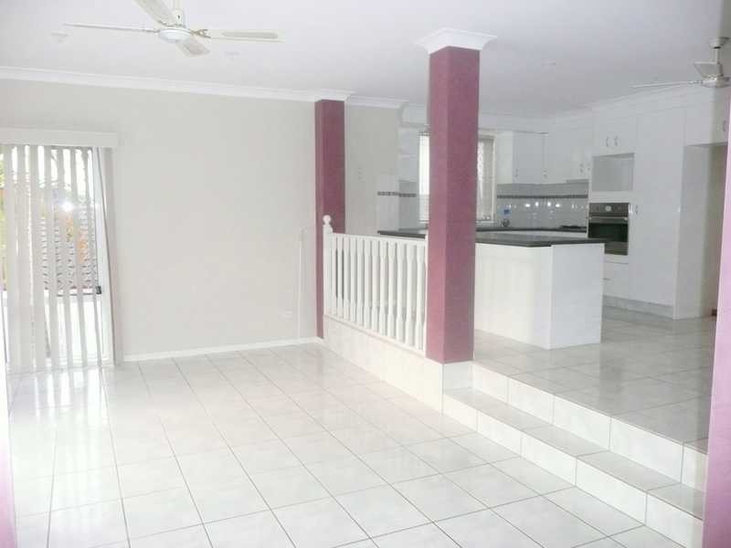25 Gainsborough Drive, Varsity Lakes QLD 4227