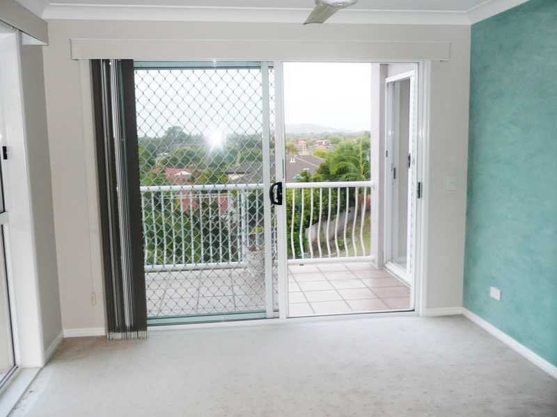25 Gainsborough Drive, Varsity Lakes QLD 4227