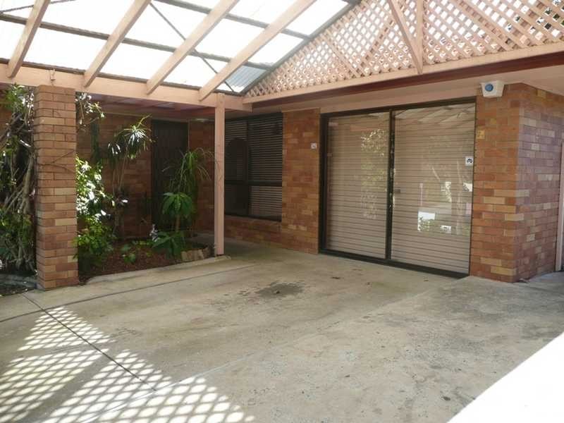 14 Bushtree Court, Burleigh Waters QLD 4220