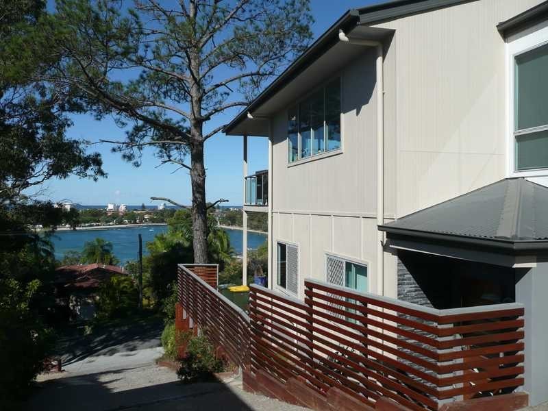 89 Ocean Parade, Burleigh Heads QLD 4220