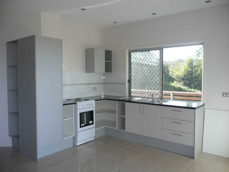 89 Ocean Parade, Burleigh Heads QLD 4220