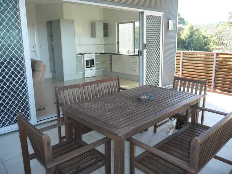 89 Ocean Parade, Burleigh Heads QLD 4220