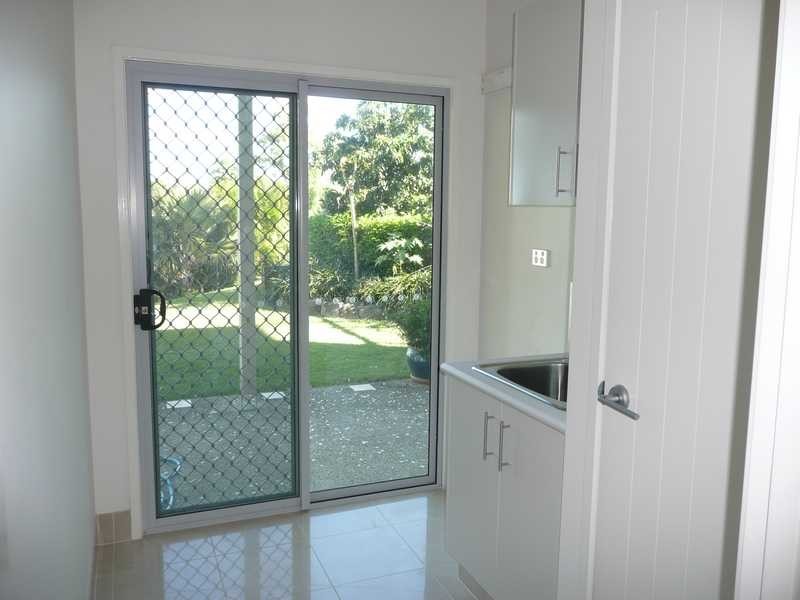 89 Ocean Parade, Burleigh Heads QLD 4220