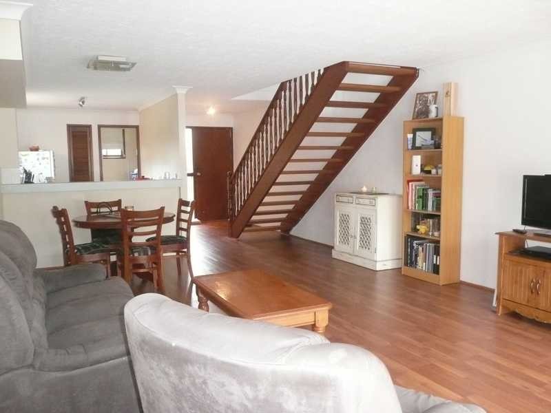 8/105 Christine Avenue, Burleigh Waters QLD 4220