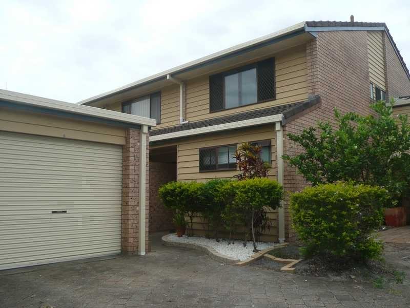 8/105 Christine Avenue, Burleigh Waters QLD 4220