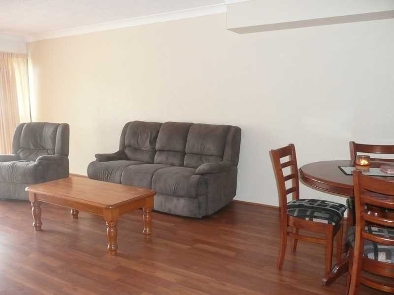 8/105 Christine Avenue, Burleigh Waters QLD 4220