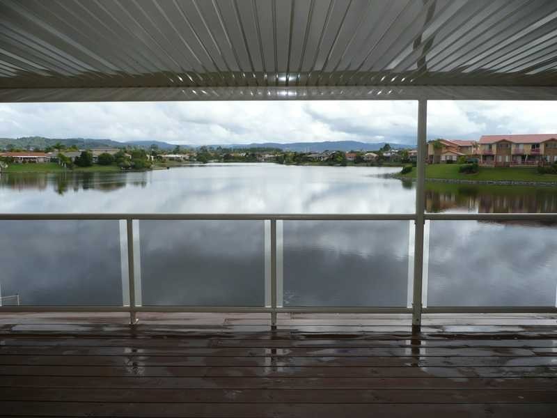 11 Silvabank Drive, Varsity Lakes QLD 4227