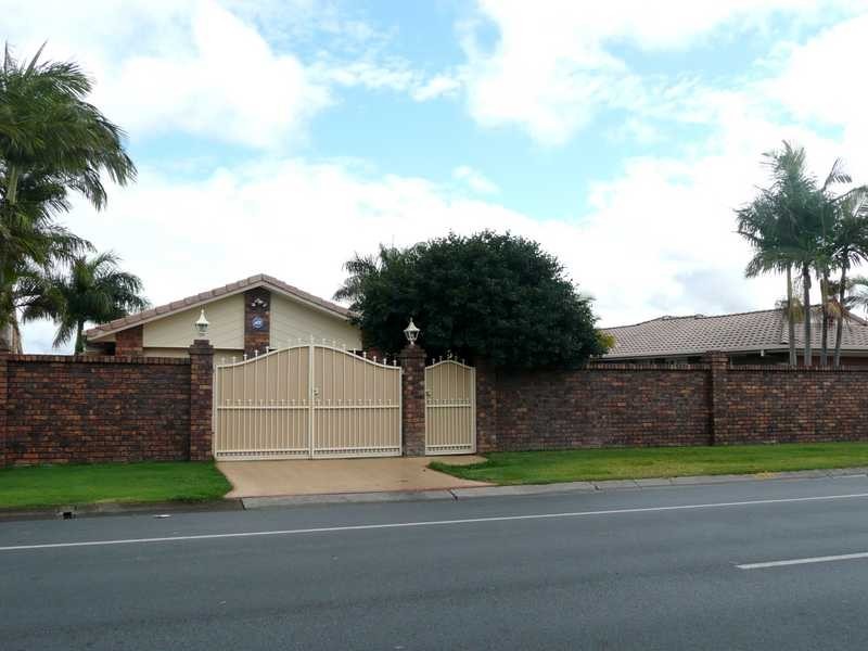 11 Silvabank Drive, Varsity Lakes QLD 4227
