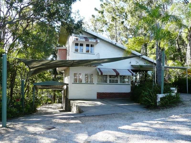 109 Ocean Parade, Burleigh Heads QLD 4220