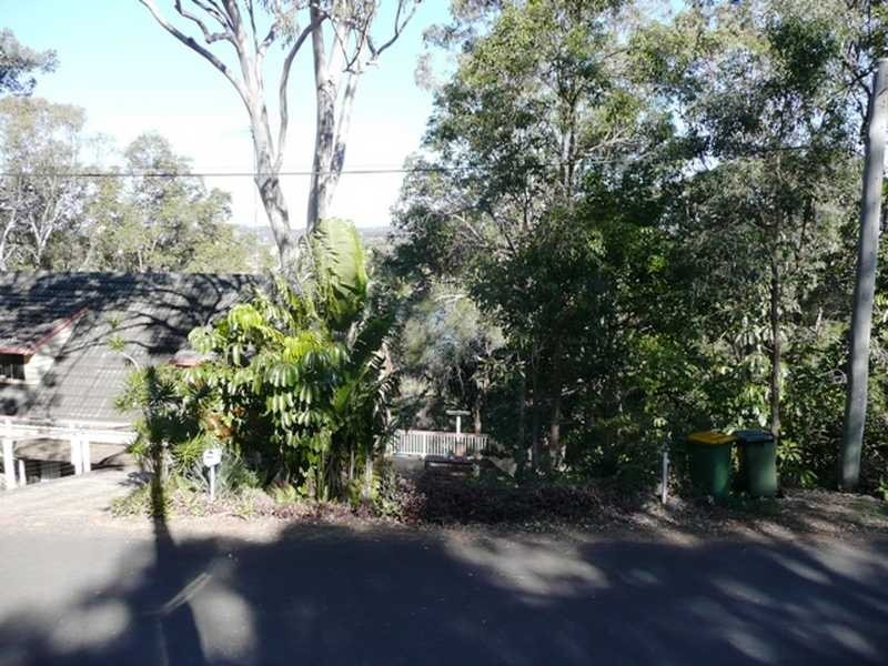 109 Ocean Parade, Burleigh Heads QLD 4220