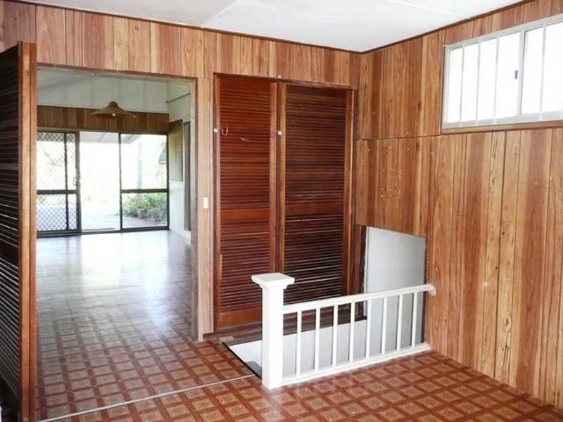 109 Ocean Parade, Burleigh Heads QLD 4220