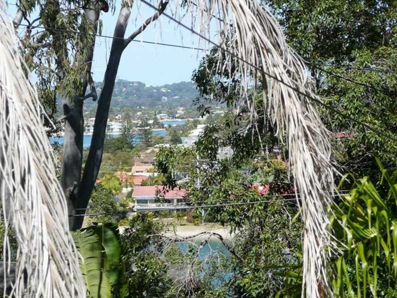 109 Ocean Parade, Burleigh Heads QLD 4220