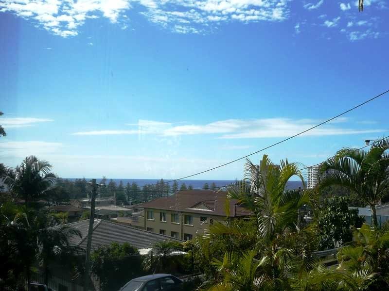 30 Hill Avenue, Burleigh Heads QLD 4220