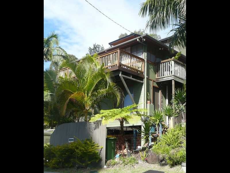 30 Hill Avenue, Burleigh Heads QLD 4220