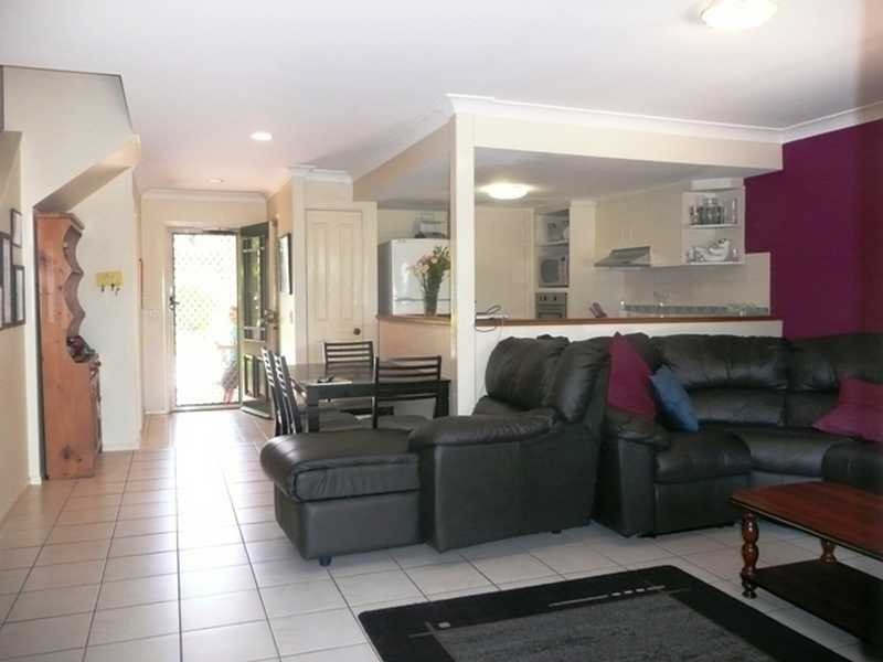 16/1 Township Drive, Burleigh Heads QLD 4220