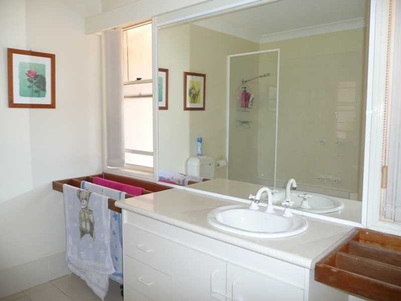 16/1 Township Drive, Burleigh Heads QLD 4220