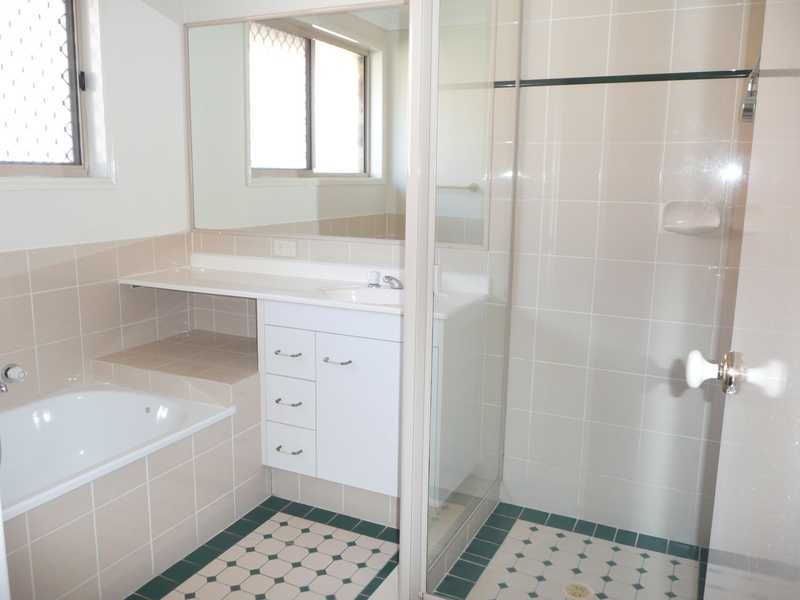 86 Cassowary Drive, Burleigh Waters QLD 4220