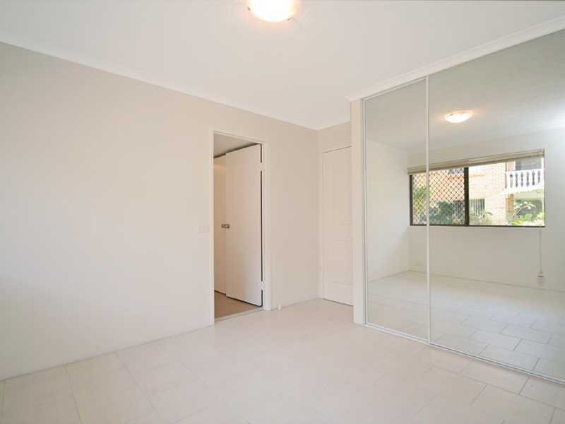 1/17 Thornton Street, Surfers Paradise QLD 4217