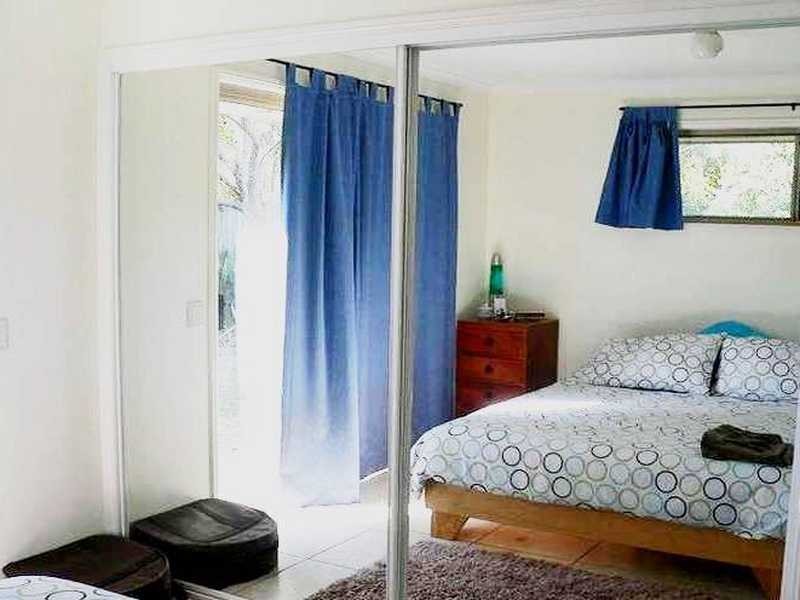 24 Southlake Drive, Varsity Lakes QLD 4227