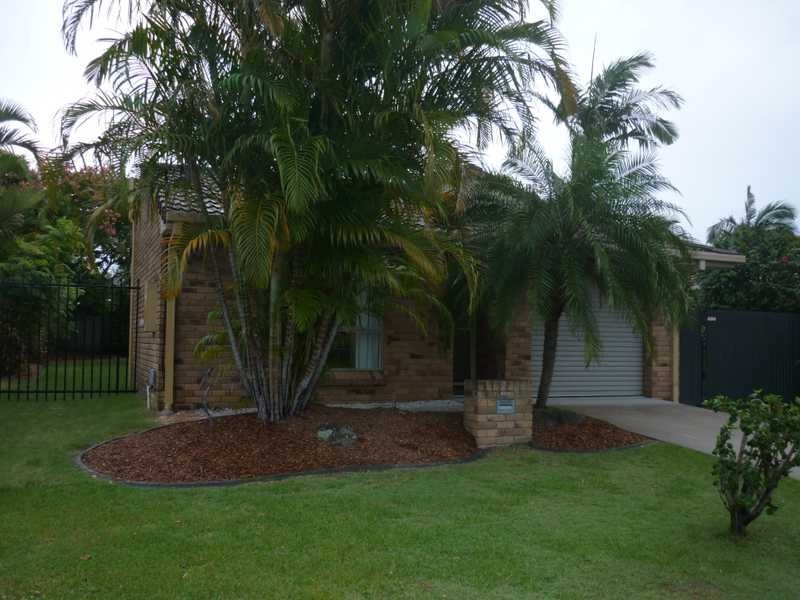 24 Southlake Drive, Varsity Lakes QLD 4227