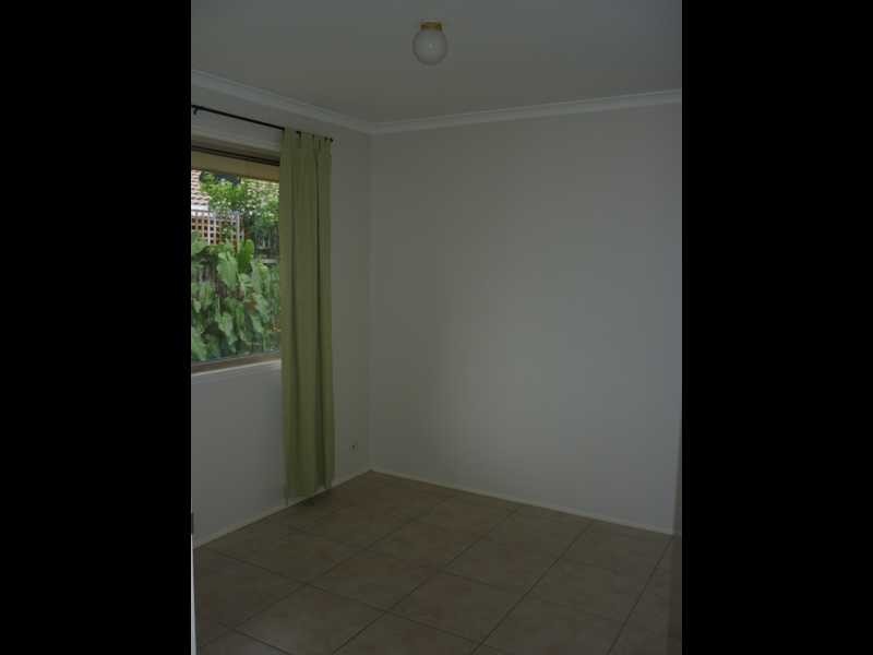 24 Southlake Drive, Varsity Lakes QLD 4227