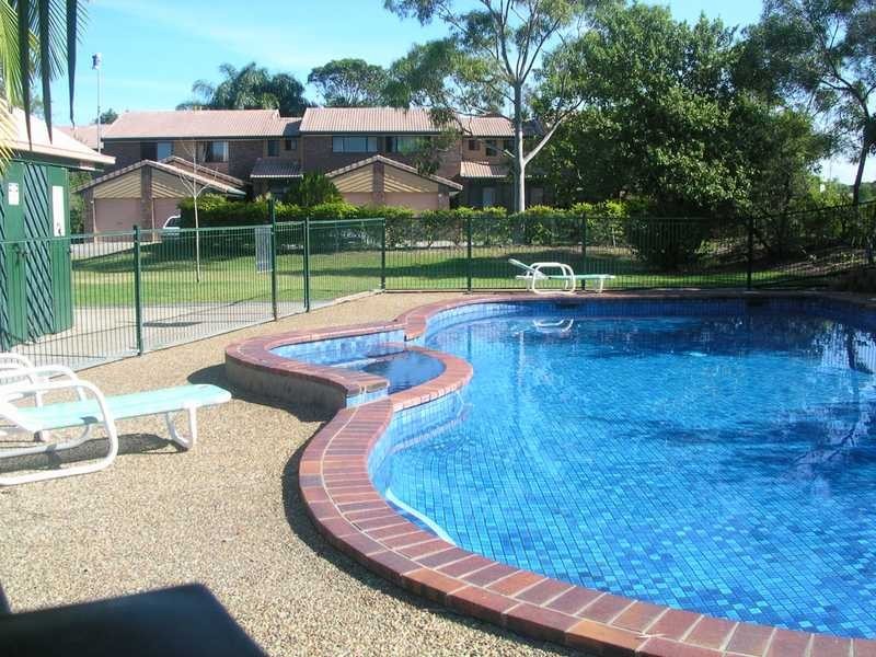 11/5 Galeen Drive, Burleigh Waters QLD 4220