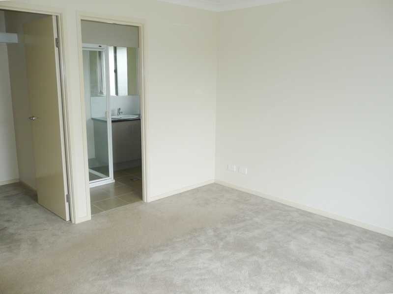 42 Runway Drive, Upper Coomera QLD 4209