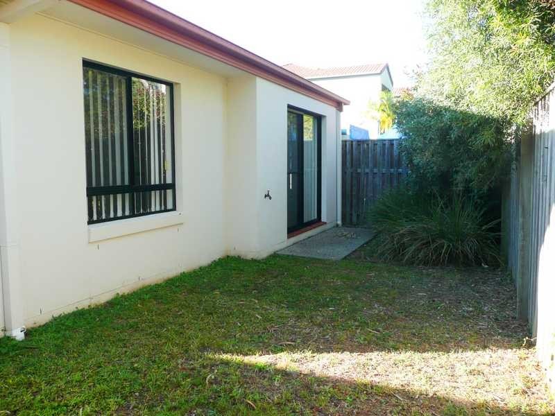 21A/64 Gilston Road, Nerang QLD 4211