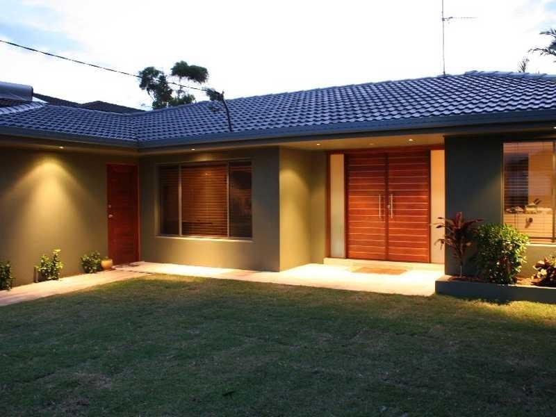 8 Aruma Ave, Burleigh Heads QLD 4220