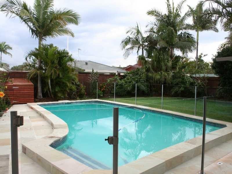 8 Aruma Ave, Burleigh Heads QLD 4220