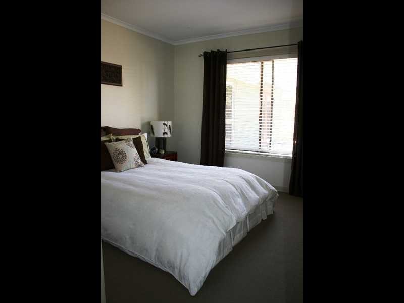 8 Aruma Ave, Burleigh Heads QLD 4220