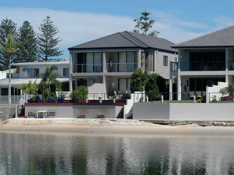 2/45 Paradise Island, Surfers Paradise QLD 4217