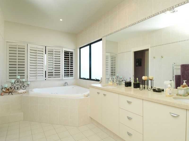 2/45 Paradise Island, Surfers Paradise QLD 4217