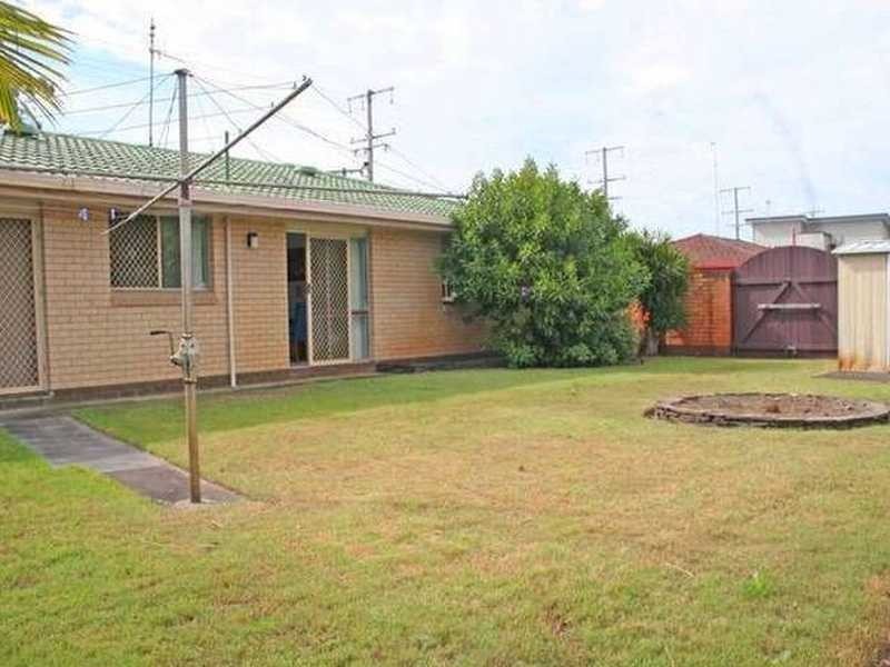 67 Mallawa Drive, Palm Beach QLD 4221