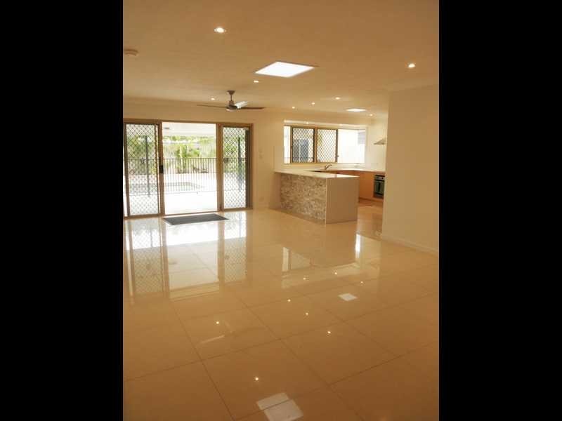 19 Tattler Way, Burleigh Waters QLD 4220