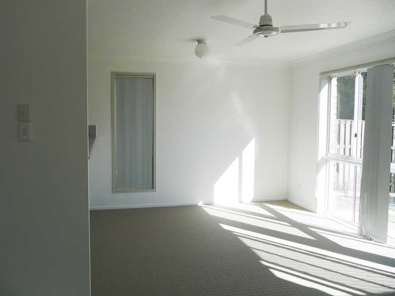 33/9 Harrier Drive, Burleigh Waters QLD 4220