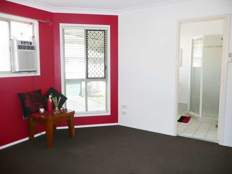 63/220 Christine Ave, Burleigh Waters QLD 4220