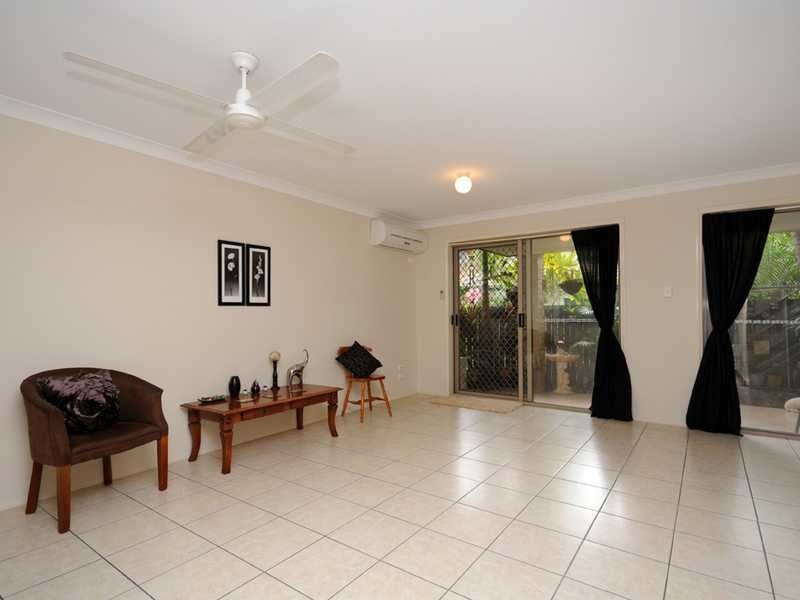 63/220 Christine Ave, Burleigh Waters QLD 4220