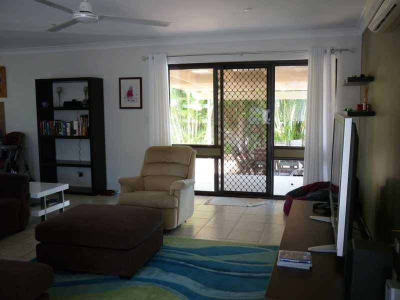 53 Arcadia Drive, Mermaid Waters QLD 4218