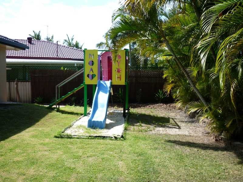 53 Arcadia Drive, Mermaid Waters QLD 4218