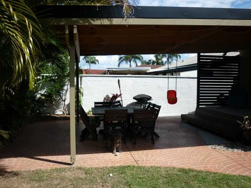 53 Arcadia Drive, Mermaid Waters QLD 4218