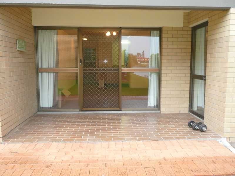 4/22 Barbet Place, Burleigh Waters QLD 4220